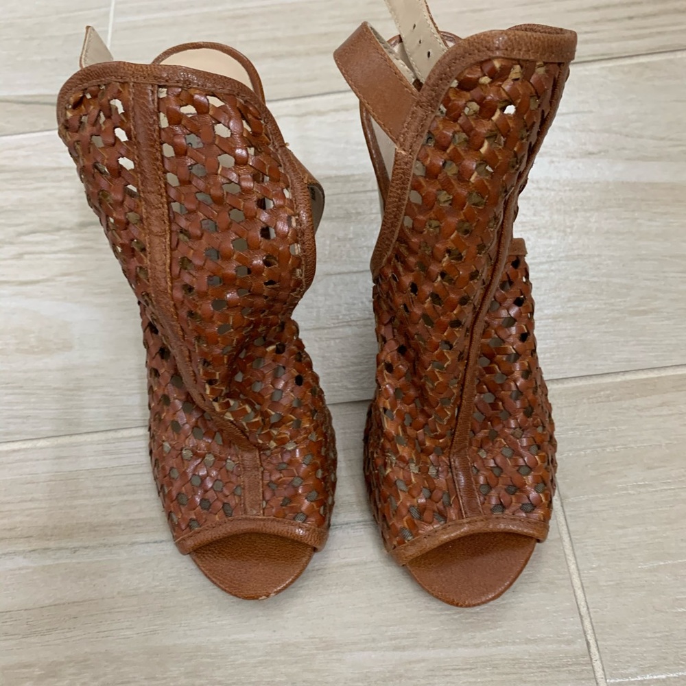Chinese Laundry Sandals